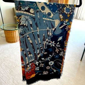 Salvatore Ferragamo 100% cashmere Scarf